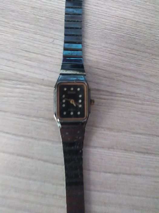 Продам наручные часы.