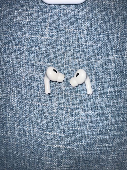 Прлдам наушники airpods pro 2