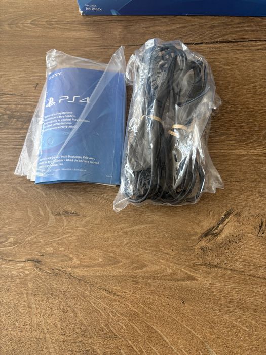 PlayStation 4 slim 500 GB
