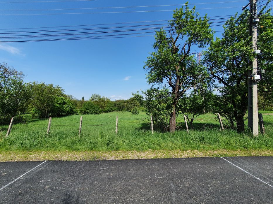 Vand parcele de teren in Mijlocenii Bargaului