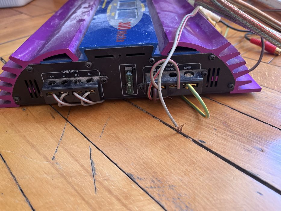 Soundland 300w ретро усливател