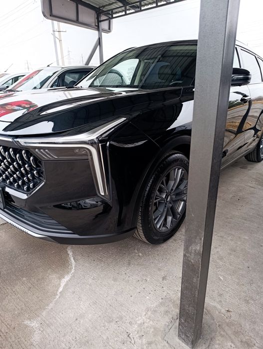 Автомобил Bestune T55