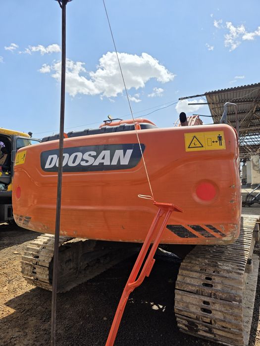 Doosan DX225lca gusenichniy ekskavator ideal !!!