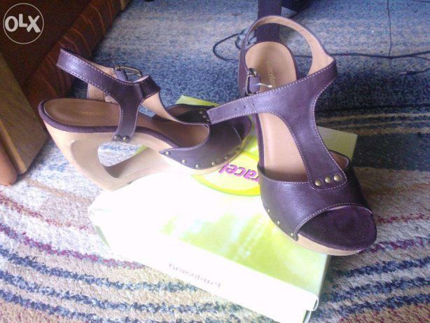 Vand sandale platforma dama noi produs calitate import mar. 38/40 .