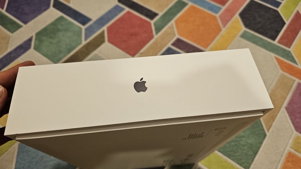 Cutie MacBook Pro 14" M4 noua