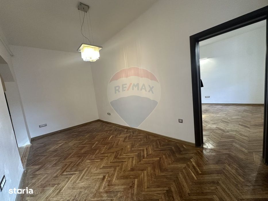 2 cam, central, tavan inalt, ideal birou, comision 0