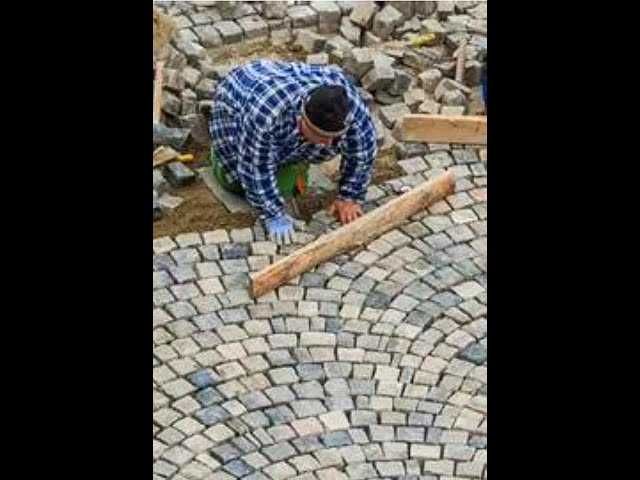 Павета, уни паве,тротоарни плочи,бордюри,асфалт.