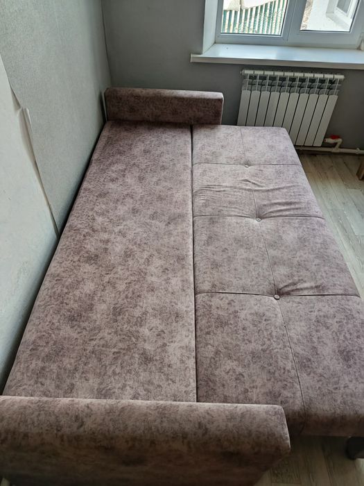 Срочно продам диван