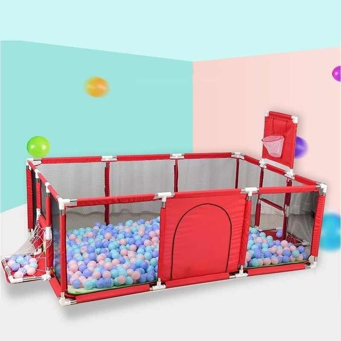 Голяма детска кошара за игра с футболен и баскетболен кош, преграда