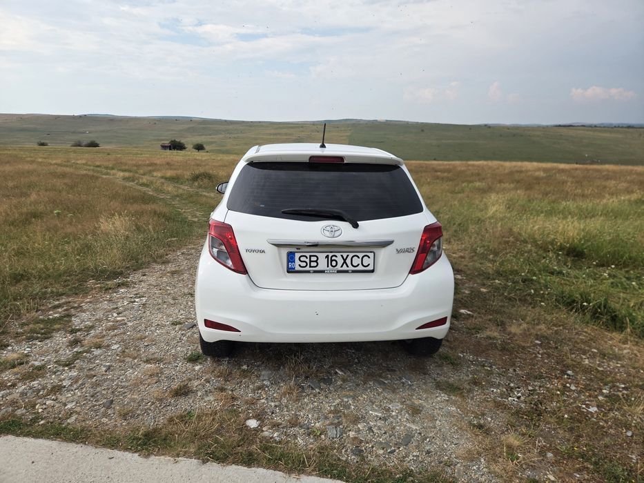 TOYOTA Yaris 2012 — imagine 4
