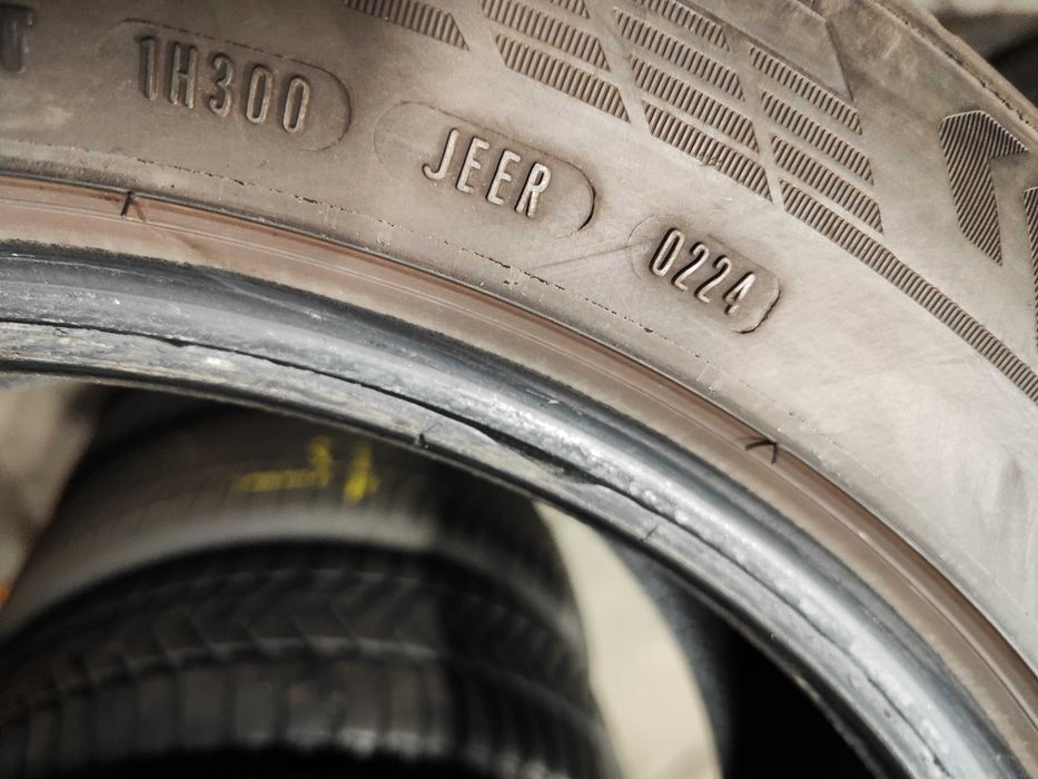 2бр. летни гуми 225/55/17 Goodyear
