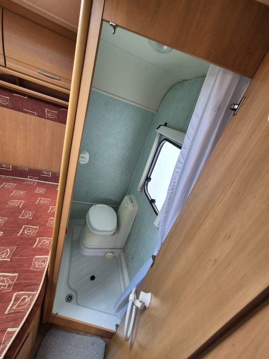 Rulota Swift Carisma 2006 4/5 locuri