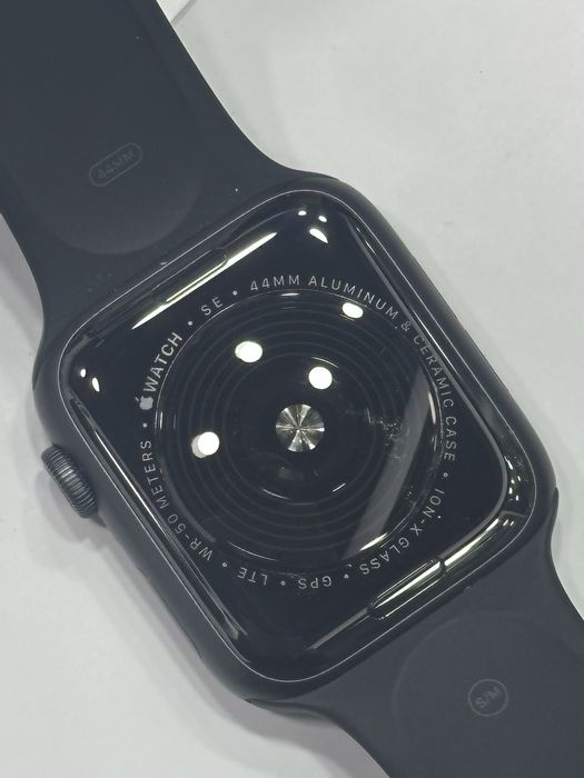 Apple Watch 8 SE icloud