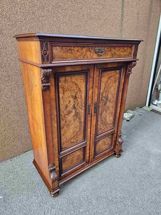 Шкаф в стил Бидермайер с интарзия