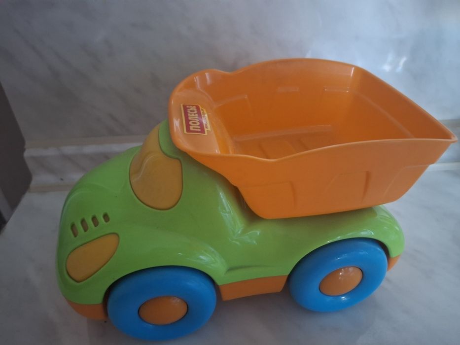 Новая   игрушка.