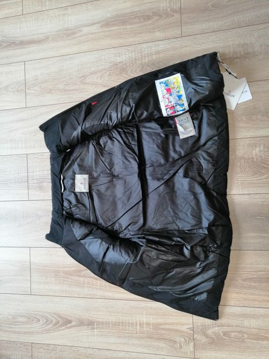 Moncler мъжки елек в черен мат 2 3 4 5 6