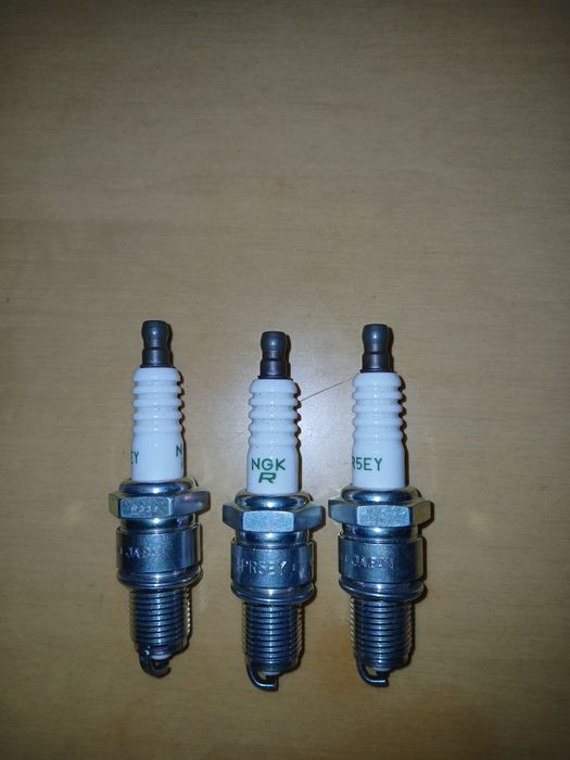 Продам свечи зажигания