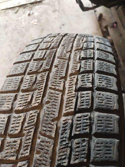 Шины 185/65 R15 летные 3 разные.