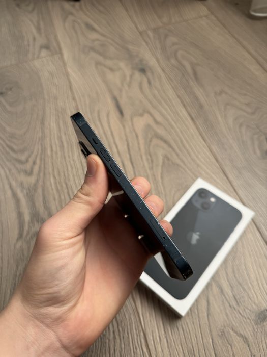 Продам айфон 13 акб 87