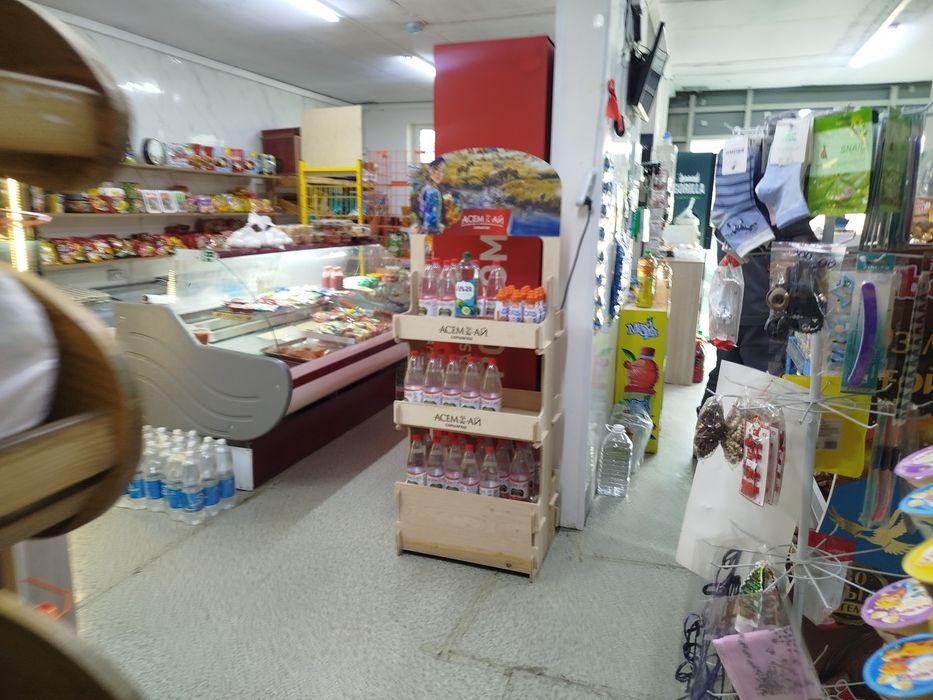 Продаеться продуктовый магазин