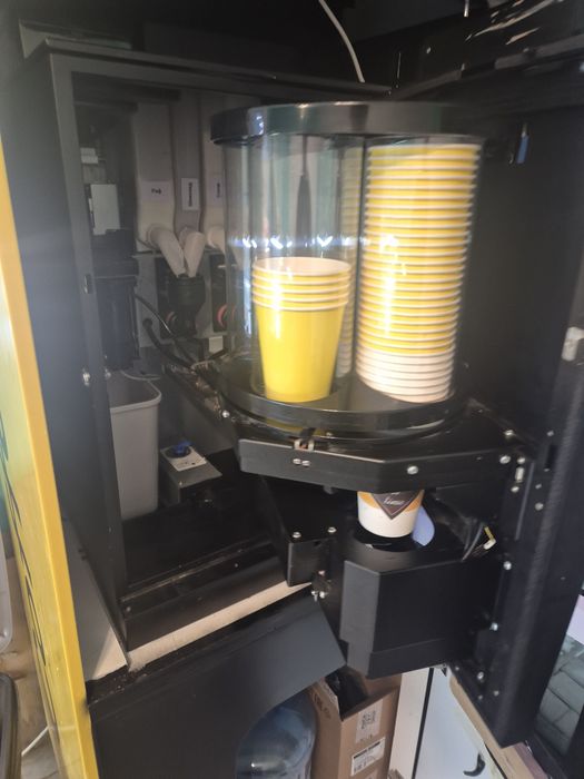 Срочно продам Кофемашину