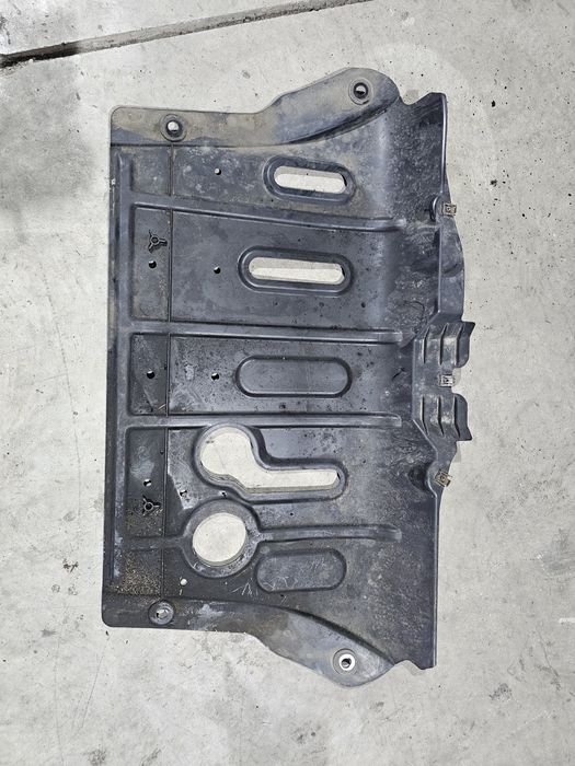 Scut Motor Dacia Renault second-hand, original , în  stare perfectă