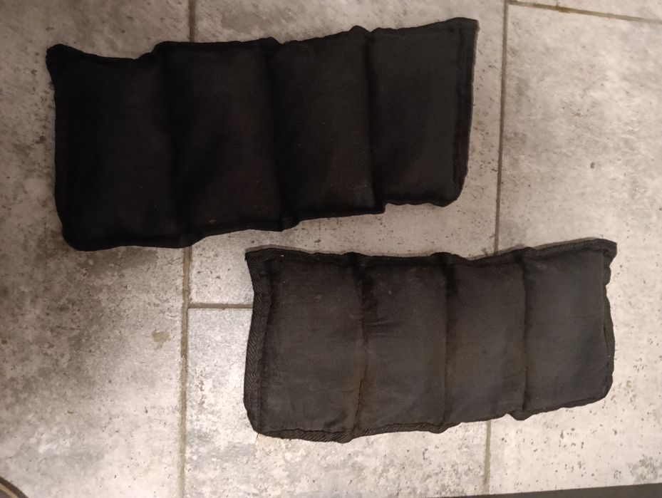 2 greutăți cu nisip pentru picioare.