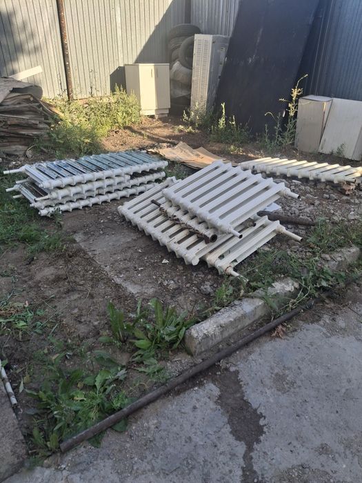Продам батареи чугунные б/у