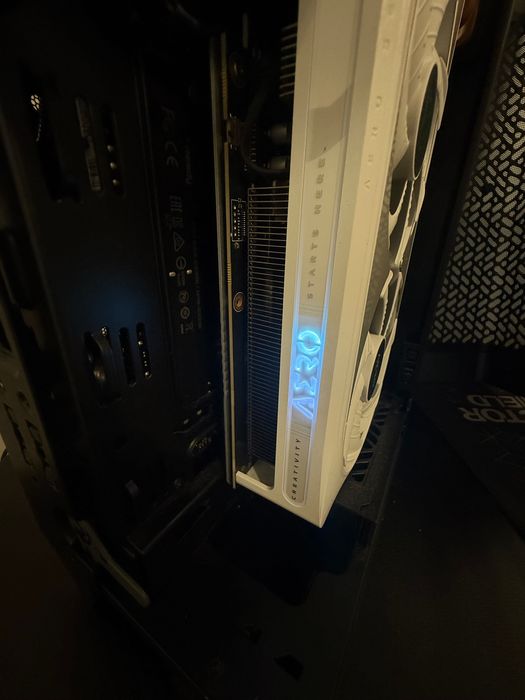 Vânzare PC Workstation SFF / ITX Premium – Ryzen 9 9950X + RTX 5080 AERO + 64GB RAM, 2TB