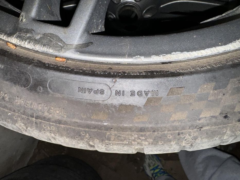 Гуми и джанти 255/35/19