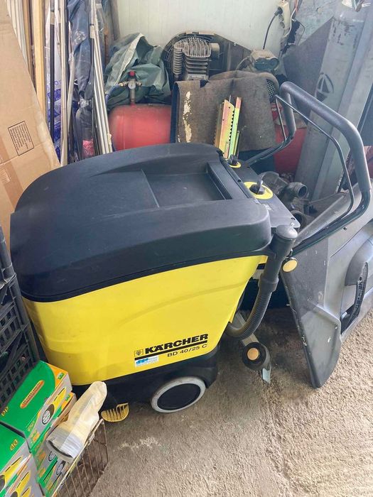 Машини за почистване karcher BD40/25c