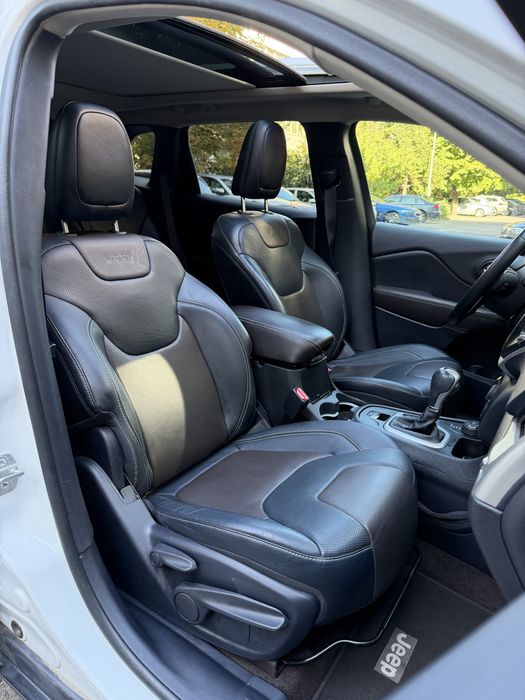 Jeep Cherokee 2014 Automat / 170 CP / Panoramic / Ventilatie 8990 Euro