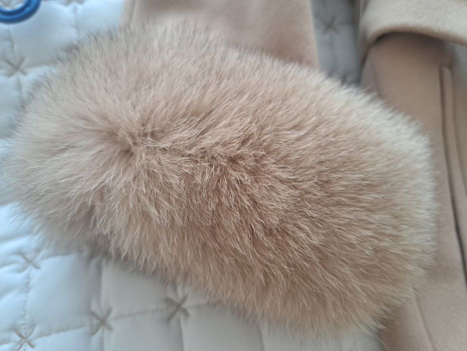 Уникално дамско палто ,размер 36