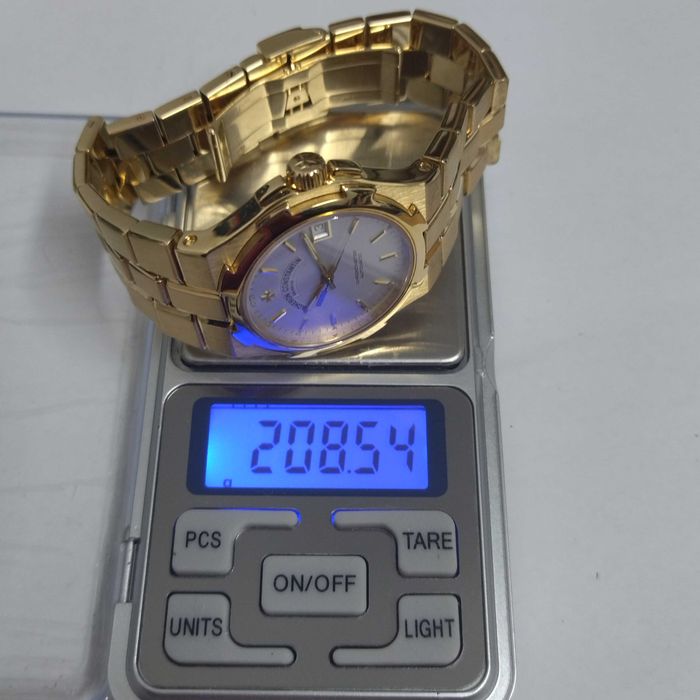 VACHERON CONSTANTIN Overseas, Gold 18k-профилактиран, полиран