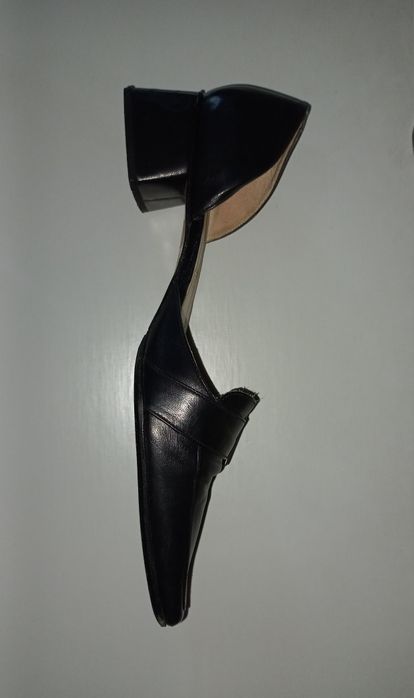 Продаются женские туфли