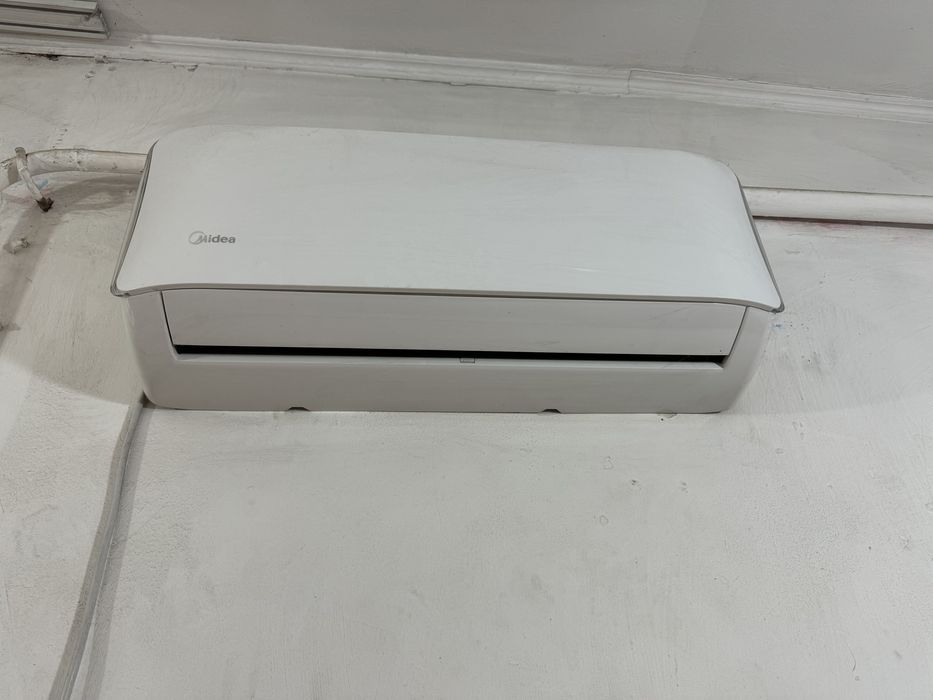 Кондиционер Midea