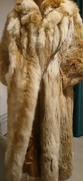 Vând haină de blana naturală!