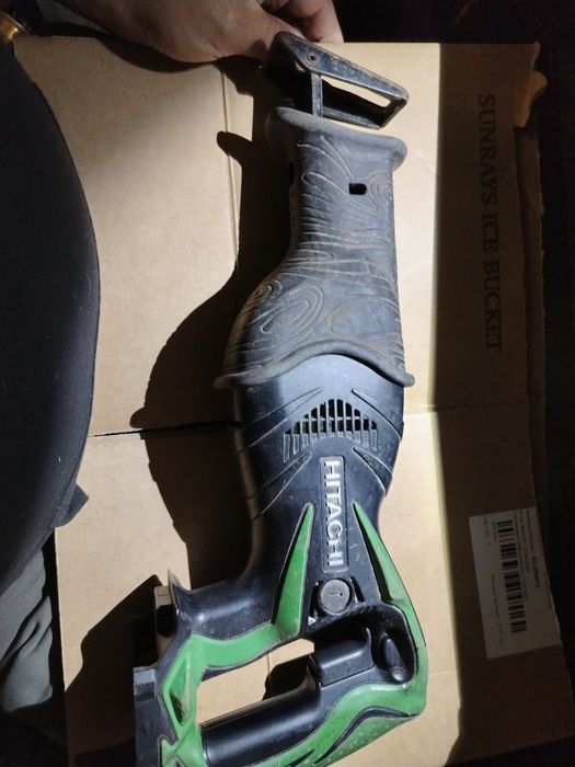 Fierăstrău sabie cu acumulator Hitachi CR 14DSL , 14,4v