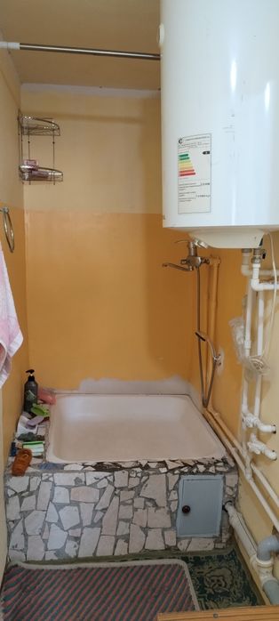 г. Чирчик. Быв. Общижитие. 1комнатная кв. 11500 у.е