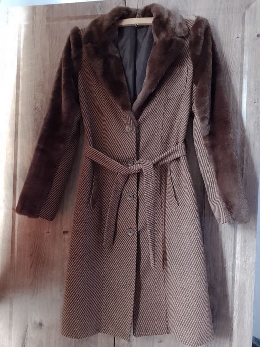 Palton elegant 100% lână