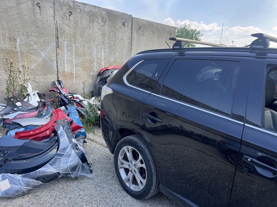 mitsubishi outlander 2.2 D на части