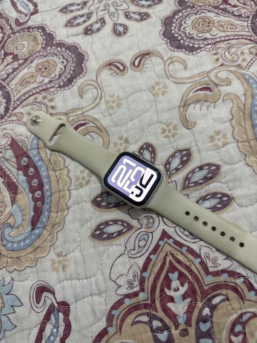 Apple Watch SE 2024
