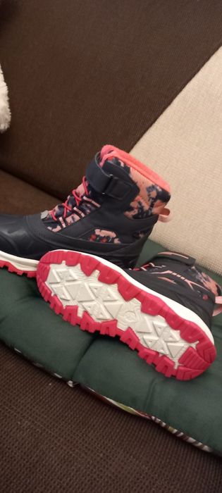 Vând ghete/cizme zapada noi marimea 32