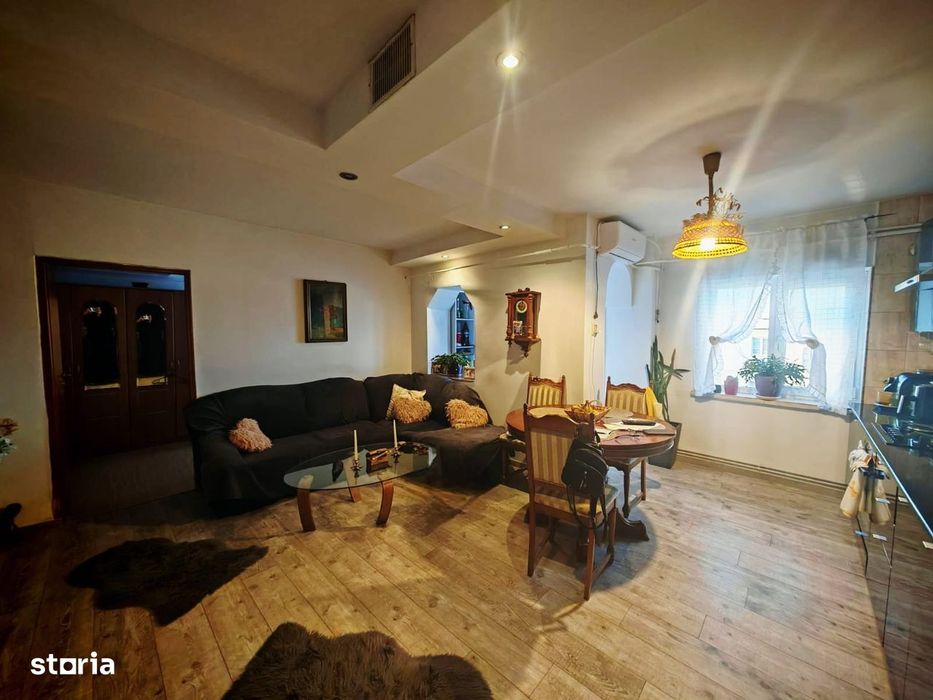 Decomandat, 4 camere, zona Brazda, 76.6 mp