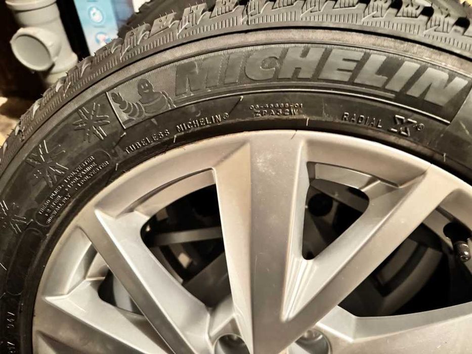 Roti NOI R17 PASSAT B8,Audi Q2,A3,A4,Golf,Troc,Octavia 215 55r17 IARNA