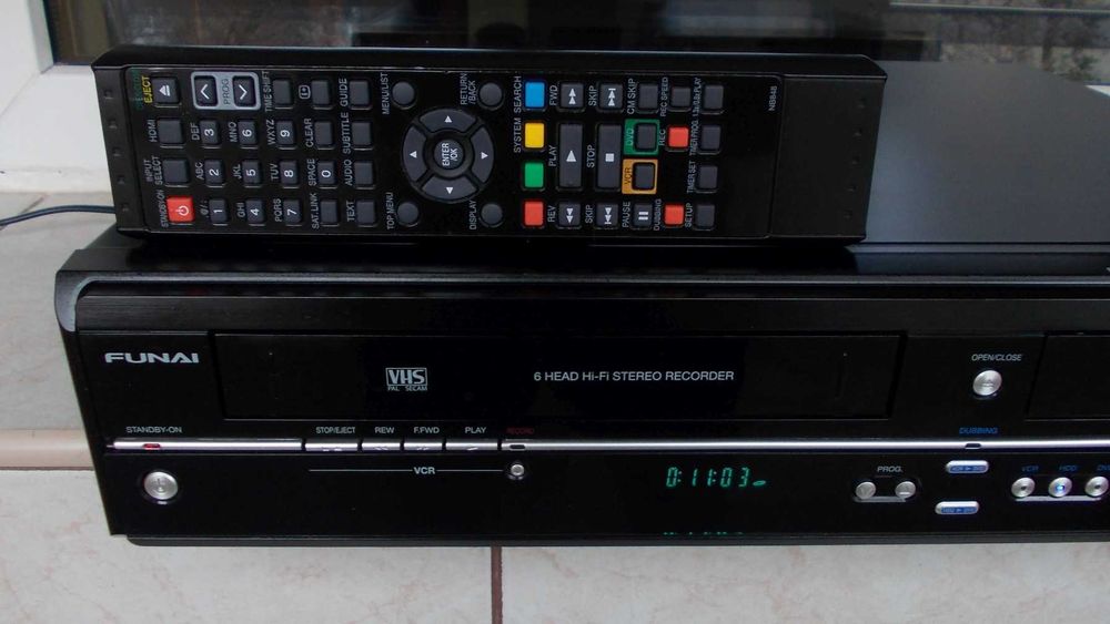 Combo THOMSON DTH 6100E, FUNAI TD6D-M100 dvd,HDD,video,telecomanda