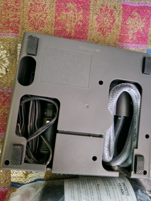 Оригинален Компресор 180W Ауди Фолксваген Сеат Шкода Помпене Гуми