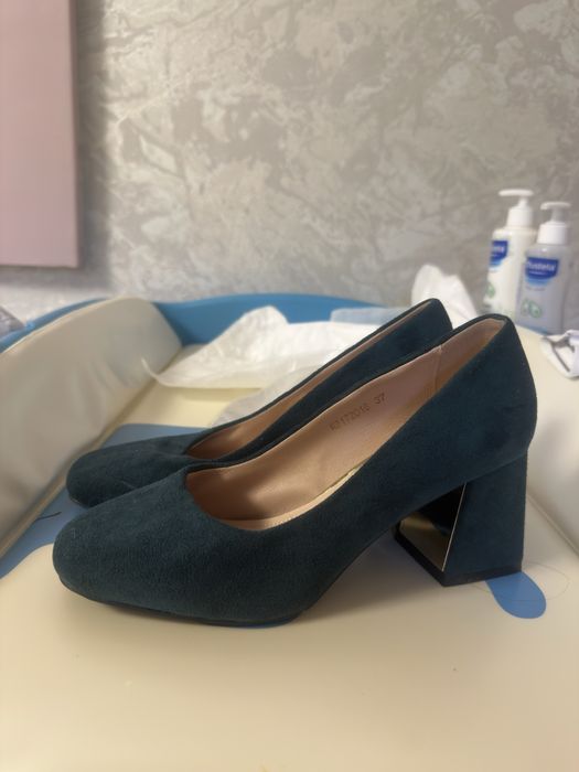 Туфли изумурудного цвета