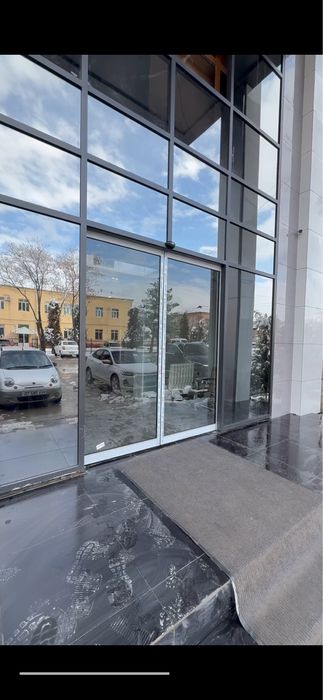 Установка, настройка и ремонт автоматических раздвижных дверей