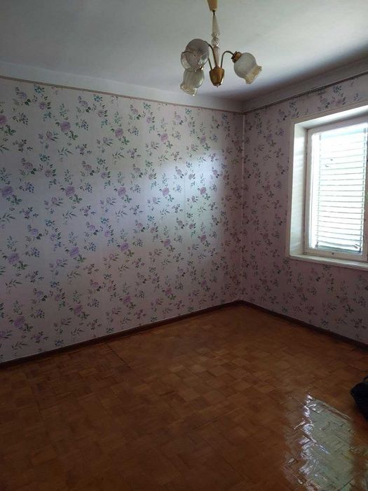 Продается своя 3/3/4 квартира